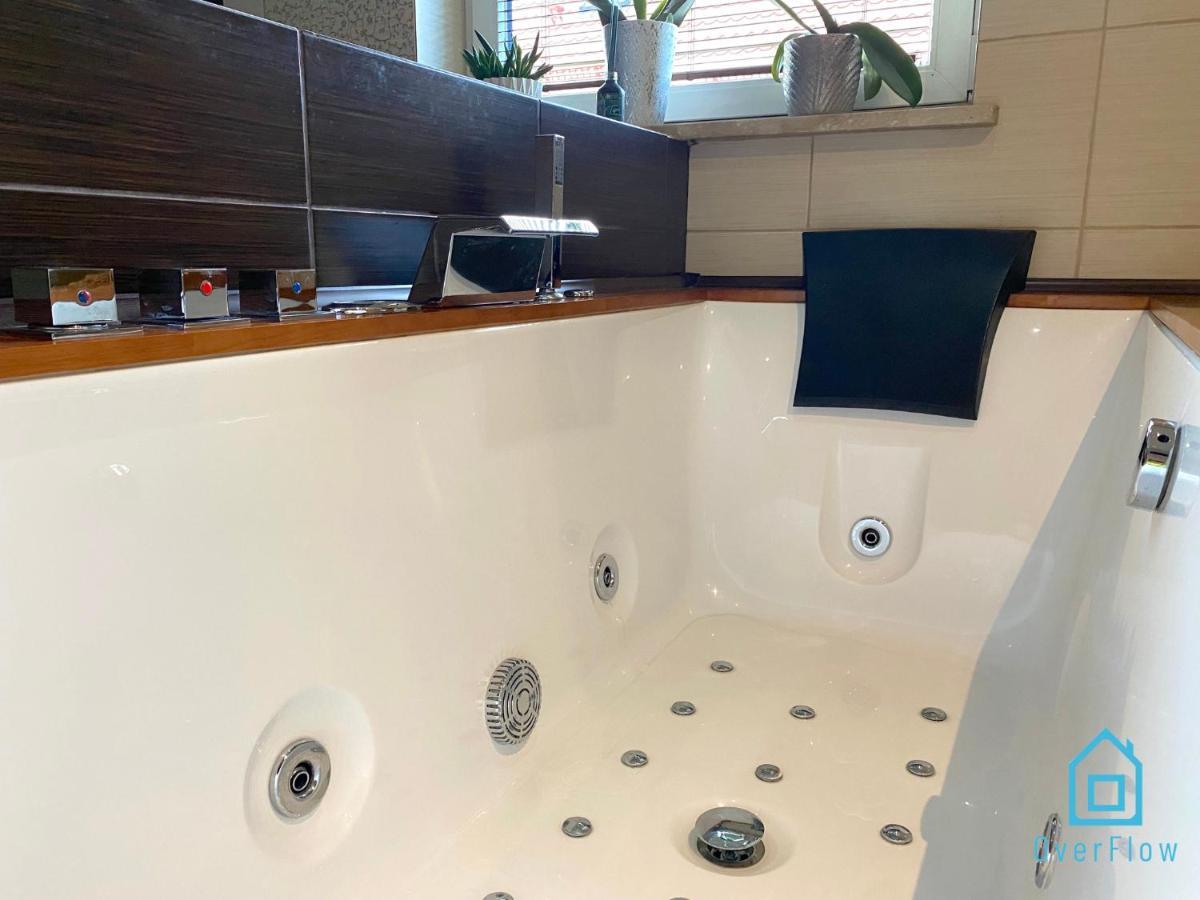 Lux Apartment - Lakefront Apartment In Kamien With Sauna & Hot Tub Only 30 Minutes From Gdansk And Gdynia Bagian luar foto